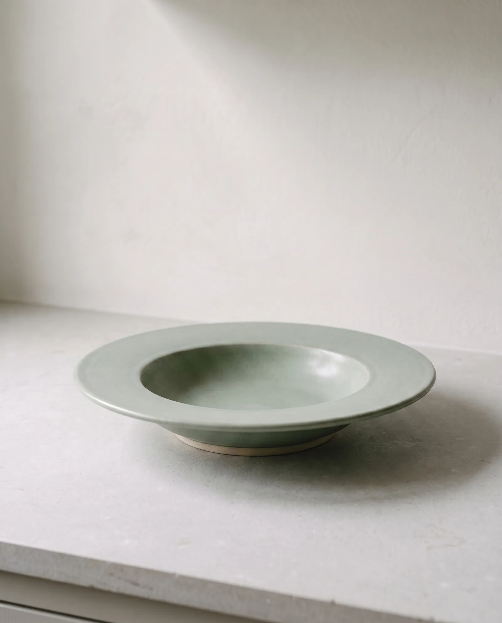 Pasta Bowl — 24 cm wide, shallow bowl for pasta and grain bowls